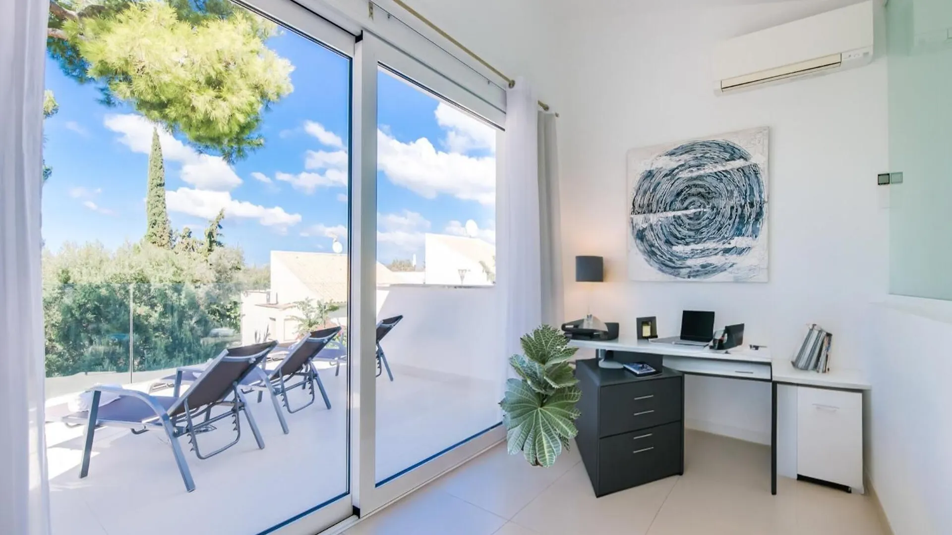 Holiday Home With Fenced Garden Alcudia  İspanya