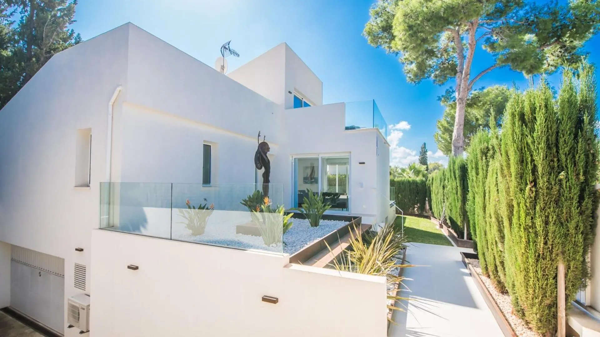 Holiday Home With Fenced Garden 알쿠디아 스페인