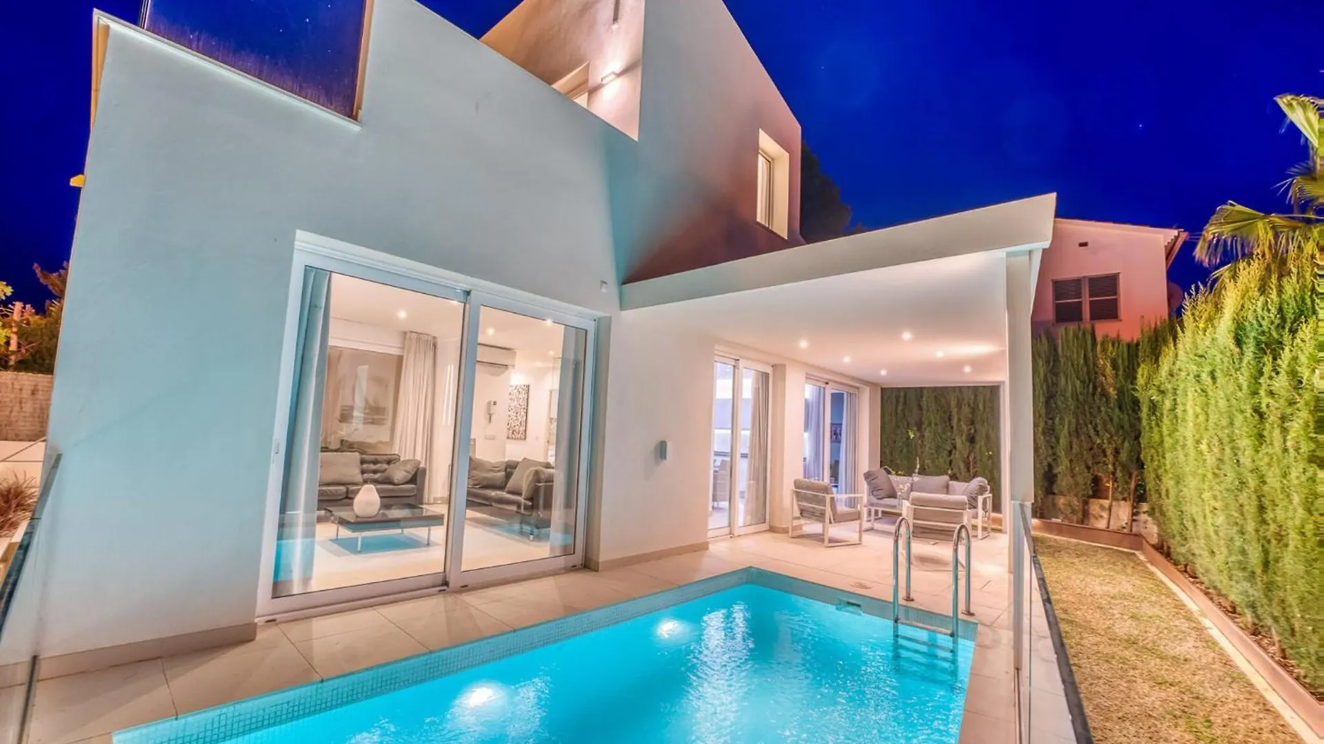 Holiday Home With Fenced Garden Alcudia  Alcudia (Mallorca)