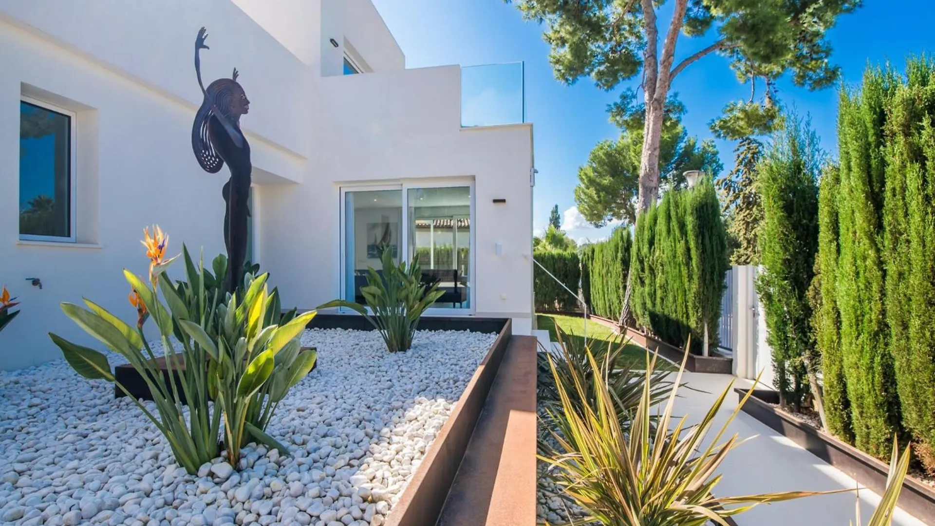 Holiday Home With Fenced Garden 알쿠디아